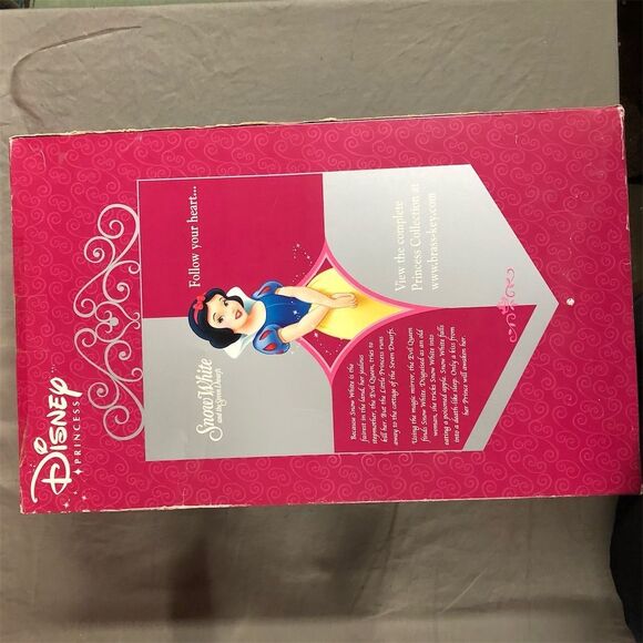 Disney Snow White 16" Porcelain Doll Brass Key Royal Holiday Edition - Picture 4 of 4